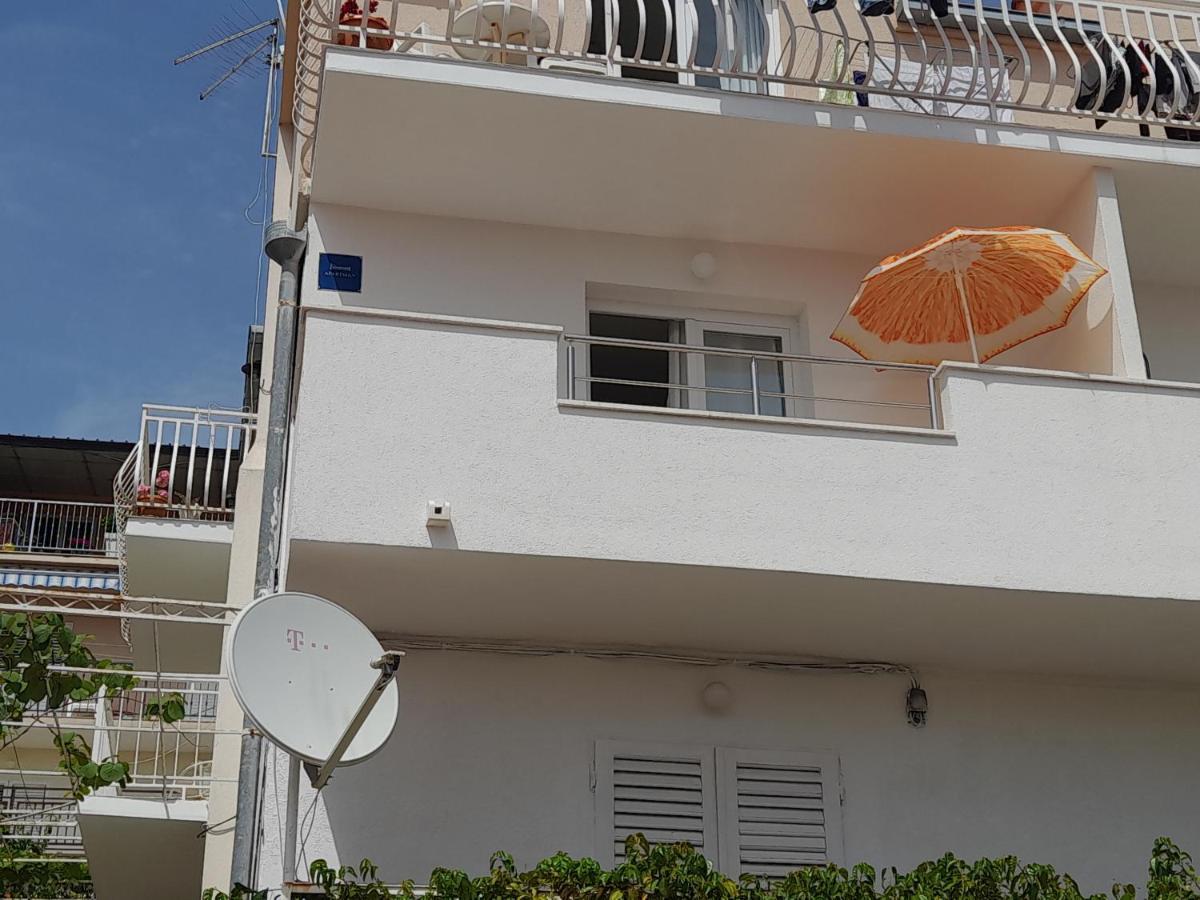 Apartment Roky Хвар Экстерьер фото